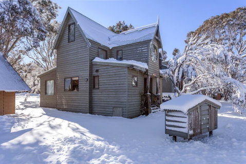 Aaragon - Melbourne Tourism 0