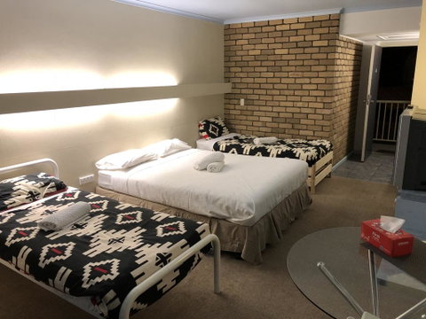 Abel Tasman Waterfront Motel - Melbourne Tourism 1