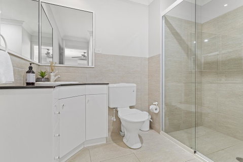 Above And Beyond - Beautiful Home With Pool - Melbourne Tourism 3