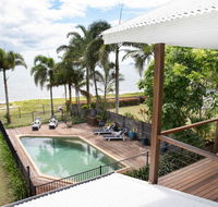 ABSOLUTE BEACHFRONT BLISS  NEWELL BEACH - Melbourne Tourism