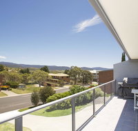 Acacia 2 - Luxurious Holiday Townhouse - Melbourne Tourism