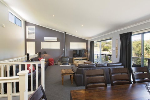 Acacia 2 - Luxurious Holiday Townhouse - Melbourne Tourism 1