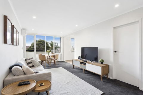 Ace's Place - Melbourne Tourism 0