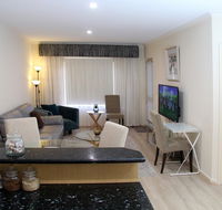 ADELAIDE CBD APARTMENT - 3BR 2BATH  CARPARK - Melbourne Tourism