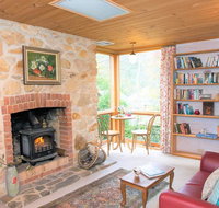Adelaide Hills 'Camellia Cottage' - WiFi - Melbourne Tourism