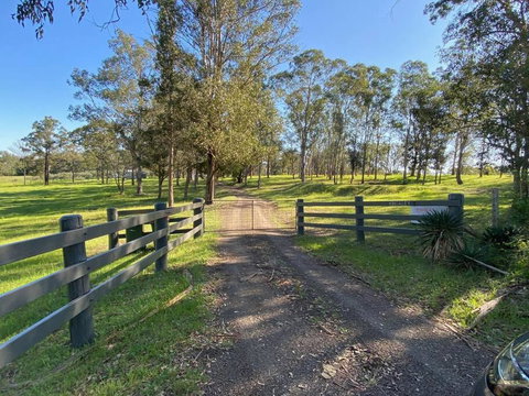 Dungog Farmstay - Kingaley - Melbourne Tourism 3