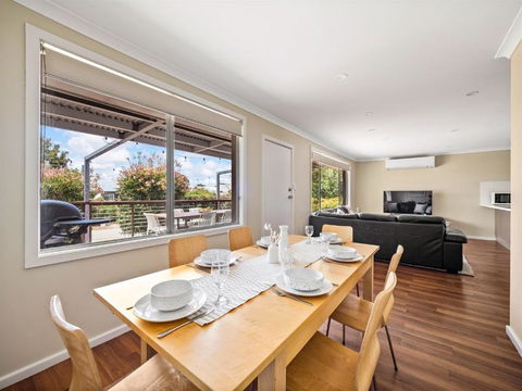 Eagle Bay Beach House - 300m To The Beach! - Melbourne Tourism 3