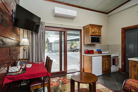 Eagle Foundry Bed & Breakfast - Melbourne Tourism 3