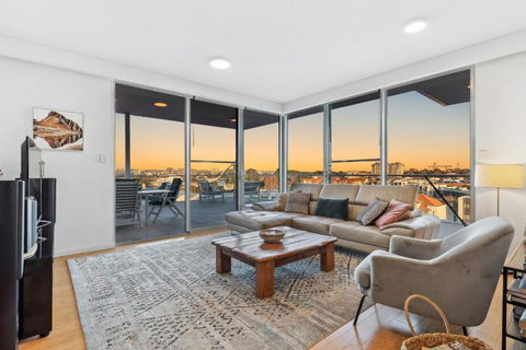 EAST34/60 - Urban Sanctuary - Melbourne Tourism 0