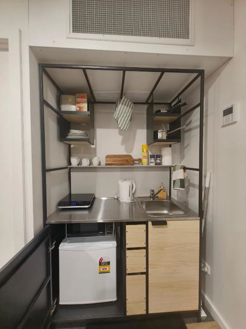 Entire Studio Apartment - Self Check-in - Melbourne Tourism 3