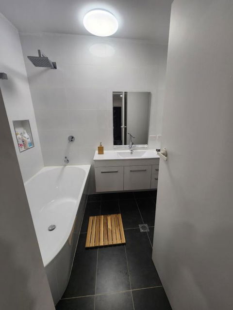 Entire Studio Apartment - Self Check-in - Melbourne Tourism 2