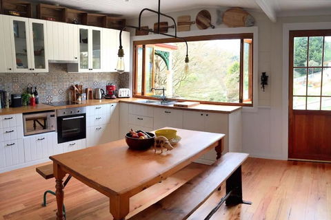 Explore Derby From Gorgeous Home With Outdoor Bath - Melbourne Tourism 0