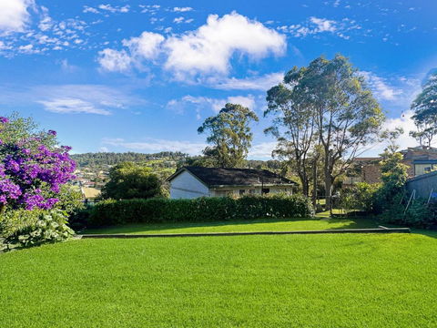 Fab 3-Bed Stay With Great Outdoors & Water Views - Melbourne Tourism 0
