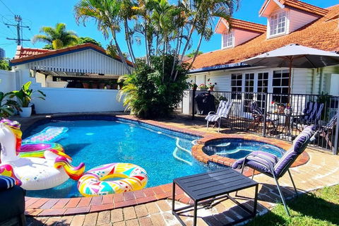 Fab 4brm Home With Pool A 15 Min Walk To Beach - Melbourne Tourism 0