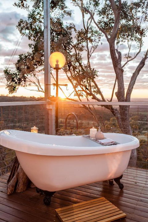 Faraway Domes - Melbourne Tourism 4