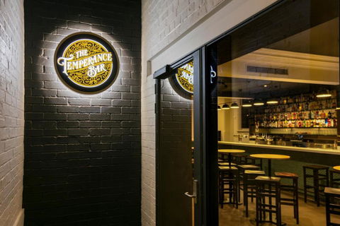 Farmers Home Hotel - Melbourne Tourism 1
