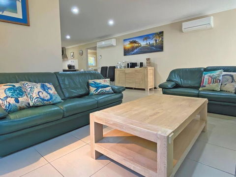 FLIP FLOP INN - Melbourne Tourism 3