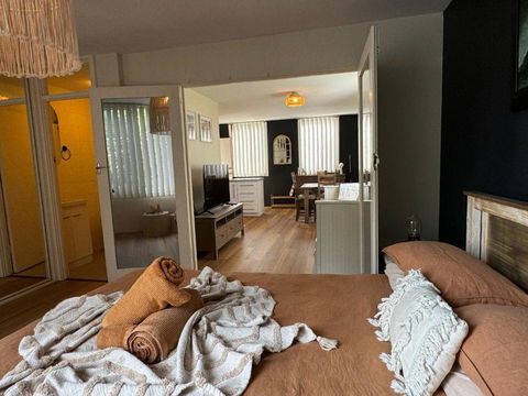FORR64 - Cosy East Perth Retreat - Melbourne Tourism 3