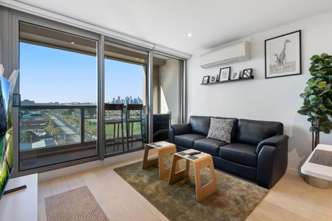FLEMINGTON - Melbourne City Views - Melbourne Tourism 1