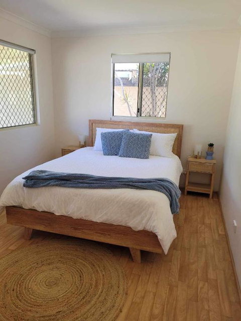 G&R Beach Cottage - Melbourne Tourism 1