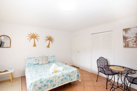 GORGEOUS STUDIO + 100M TO BEACH + POOL - Melbourne Tourism 0