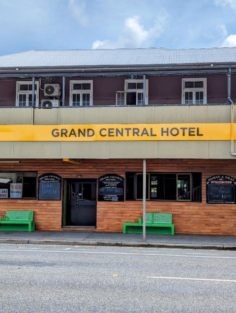 GRAND CENTRAL HOTEL PROSERPINE - Melbourne Tourism 2
