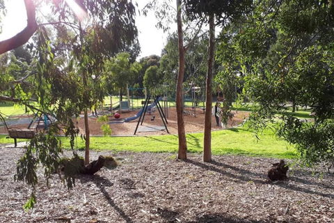 Harp Haven - Contemporary In Suburban Tree Lined Kew - Melbourne Tourism 1