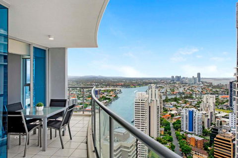 HIGH FLOOR GUARANTEE - 3 Bedroom Plus Study Apartments At Chevron Renaissance - Self Contained & Privately Managed - Wow Stay - Melbourne Tourism 3
