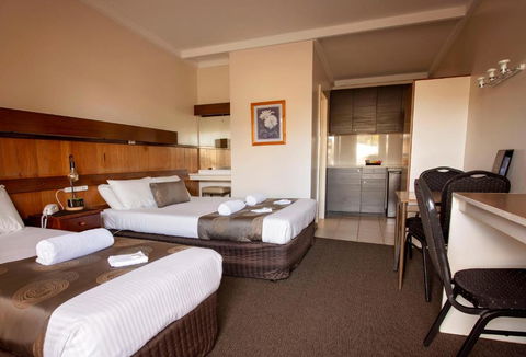 Hi Way Eight Motor Inn - Melbourne Tourism 2