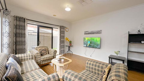 Highlands 3B House By GoodLive - Melbourne Tourism 0