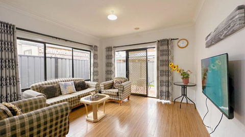 Highlands 3B House By GoodLive - Melbourne Tourism 3