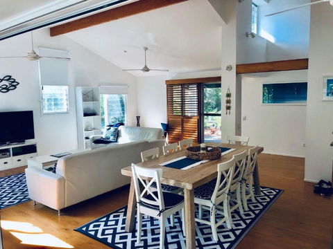 Ibis 3 House - Melbourne Tourism 3