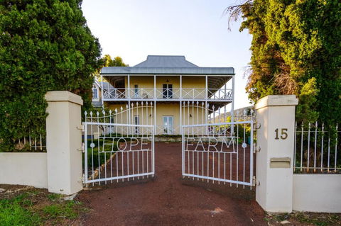 Hope Farm Guesthouse - Melbourne Tourism 3