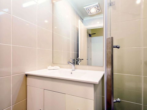 Ibis Styles Kingsgate Hotel - Melbourne Tourism 1