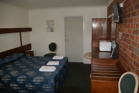 Adrian Motel - Melbourne Tourism 3