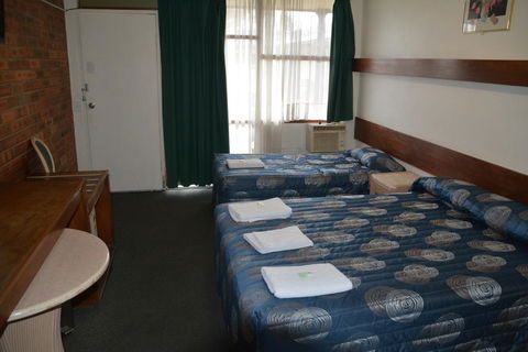 Adrian Motel - Melbourne Tourism 2
