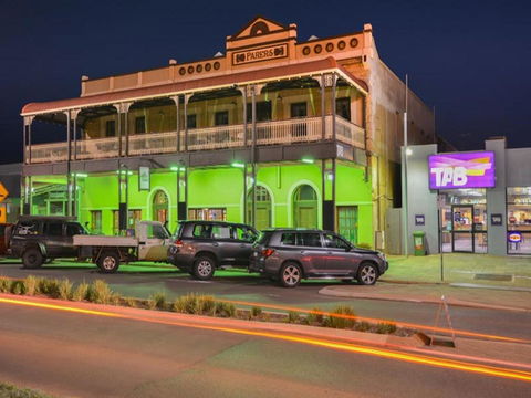 Albion Hotel - Melbourne Tourism 1