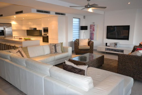 Alex Beach House - Melbourne Tourism 2