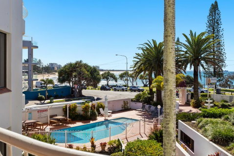Alex Headland Beachfront - Melbourne Tourism 3