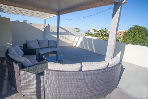 Alexandra Headland Luxury Townhouse - Melbourne Tourism 2