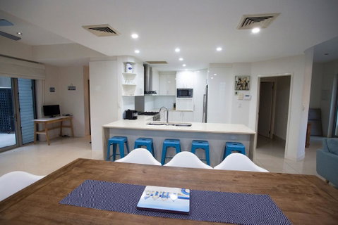 Alexandra Headland Luxury Townhouse - Melbourne Tourism 3