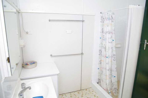 Almare, 7 Gowing Street - Melbourne Tourism 3