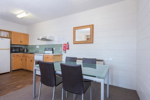 Alpine Apartment - Great Location With Views Of Lake Jindabyne - Melbourne Tourism 3