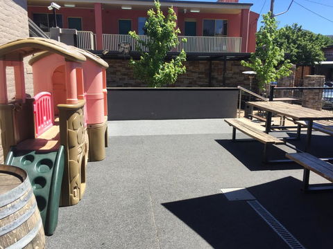 Alpine Hotel Bright - Melbourne Tourism 2