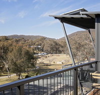 Alpine Lake Retreat - Melbourne Tourism