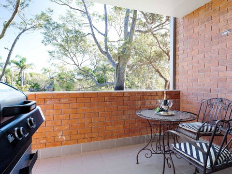 Amanda Court 2/1 Weatherly Cl - Renovated Unit With Aircon, Wifi And Close To The Beach - Melbourne Tourism 0