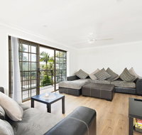 Amaroo Retreat  Fingal Bay - Melbourne Tourism