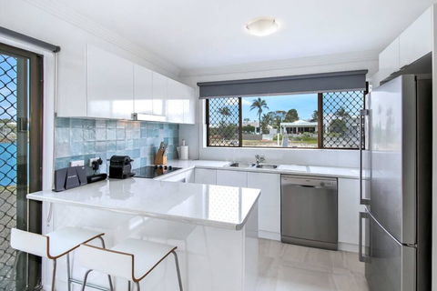 Amazing Modern Apartment On The Canal - Melbourne Tourism 0