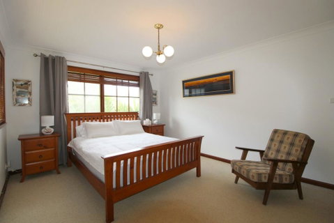 Amzaz, 15 Korogora Street - Melbourne Tourism 1