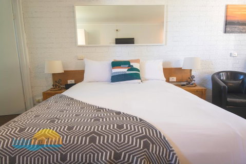 Anchor Bay Motel - Melbourne Tourism 1